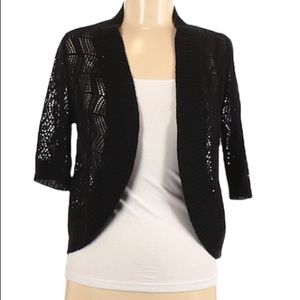 LEO & NICOLE Black Short Sleeve Crop Knit Crochet Cardigan Sweater Shrug NWT